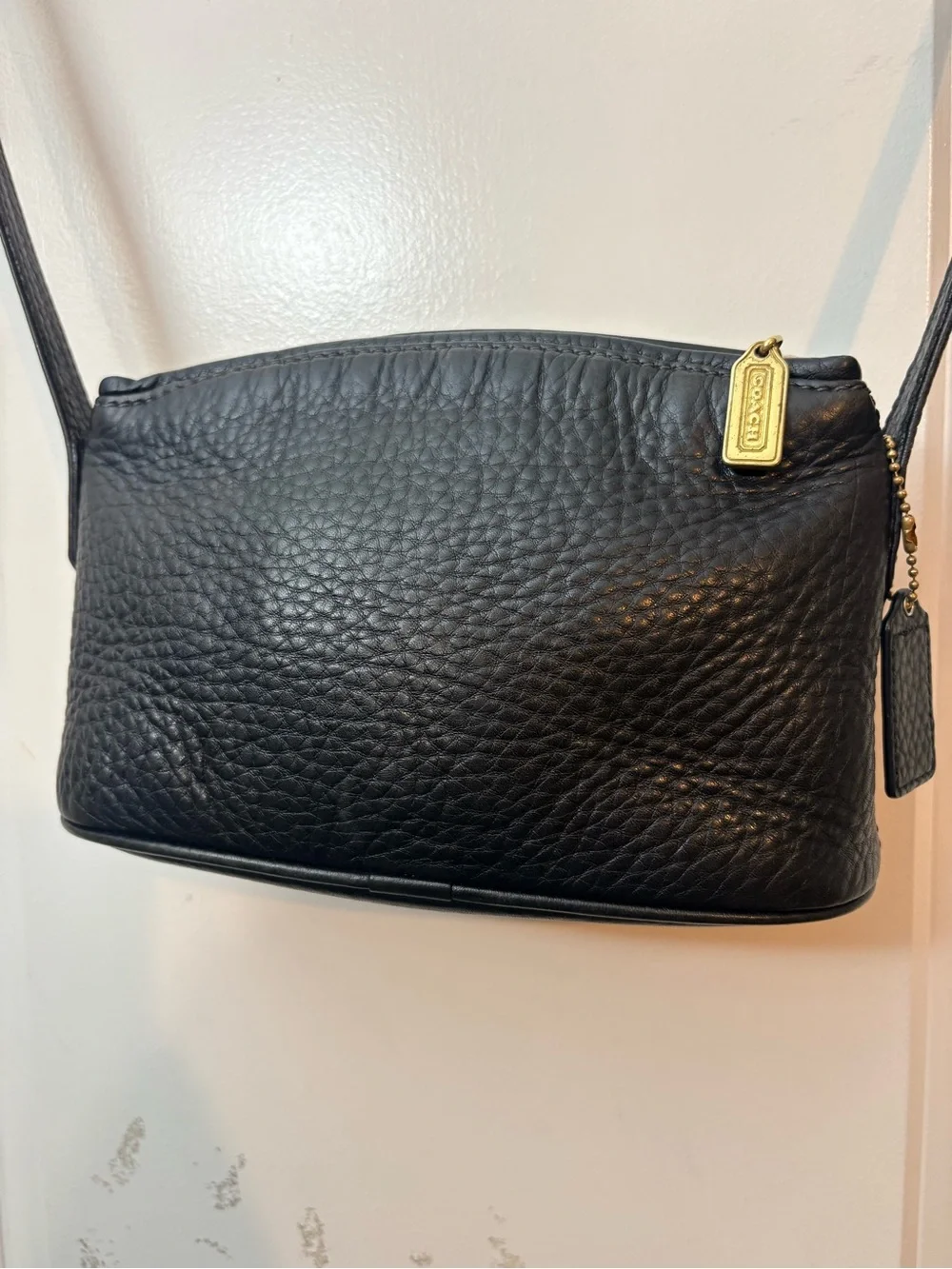 Rare Vintage 1996 Coach Italian Leather Crossbody Bag Black 4918 Zip Pouch